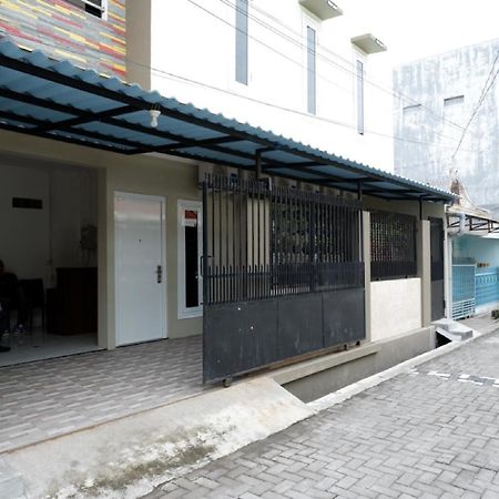 Reddoorz Hostel Near Kota Lama Semarang Eksteriør billede