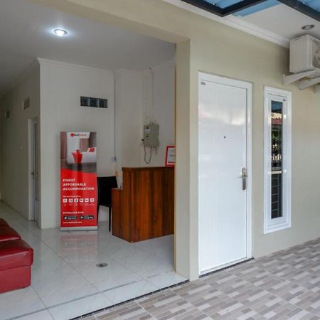 Reddoorz Hostel Near Kota Lama Semarang Eksteriør billede