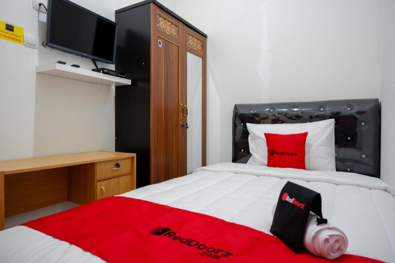Reddoorz Hostel Near Kota Lama Semarang Eksteriør billede