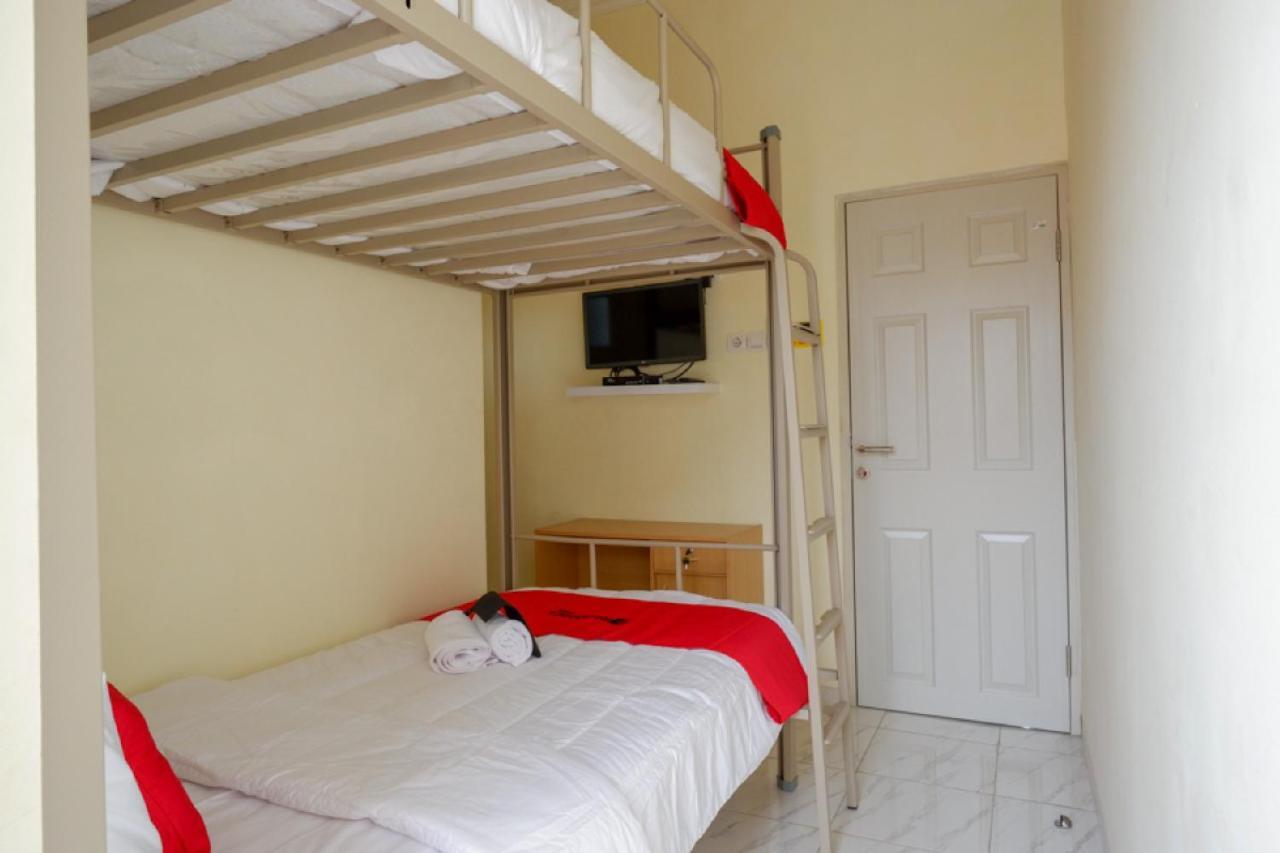 Reddoorz Hostel Near Kota Lama Semarang Eksteriør billede