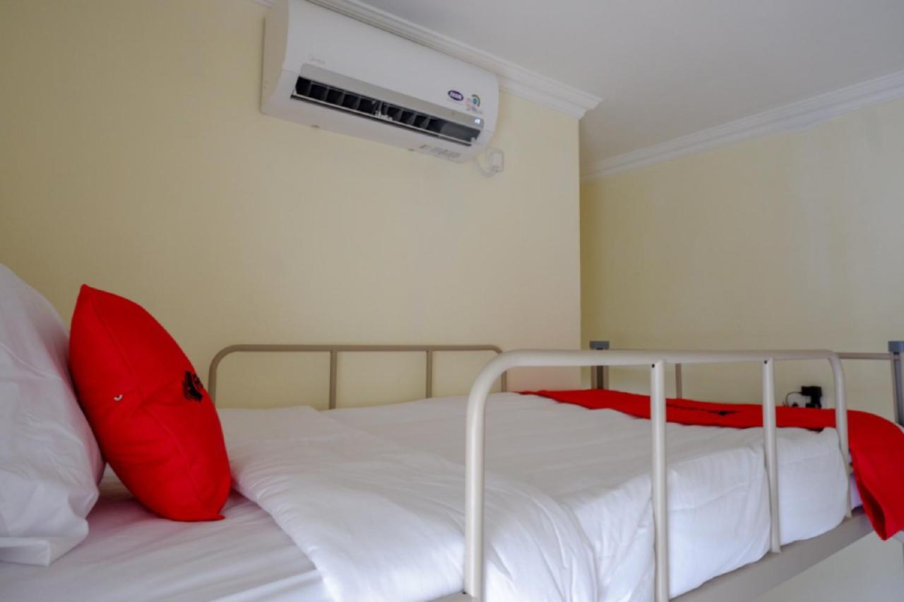 Reddoorz Hostel Near Kota Lama Semarang Eksteriør billede